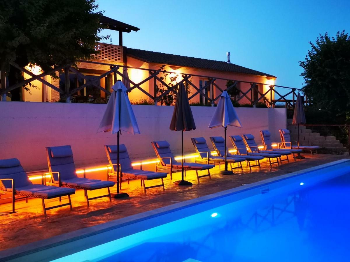 B&B Ceresà - Country House Loreto Extérieur photo